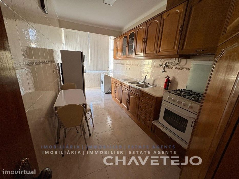 Apartamento T3 mobilado e equipado em Tomar perto espaços verdes.