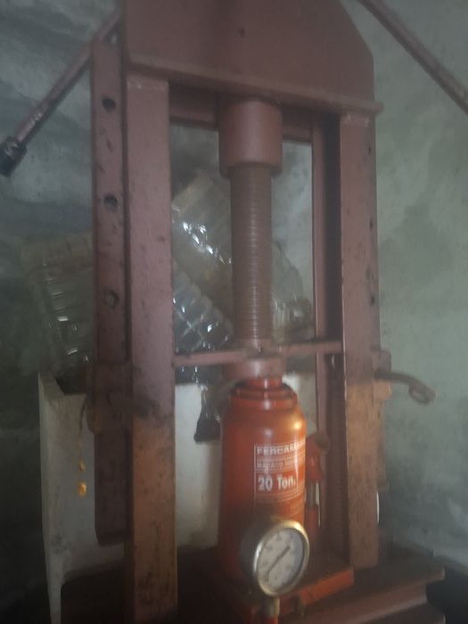 Prensa de vinho hidráulica
