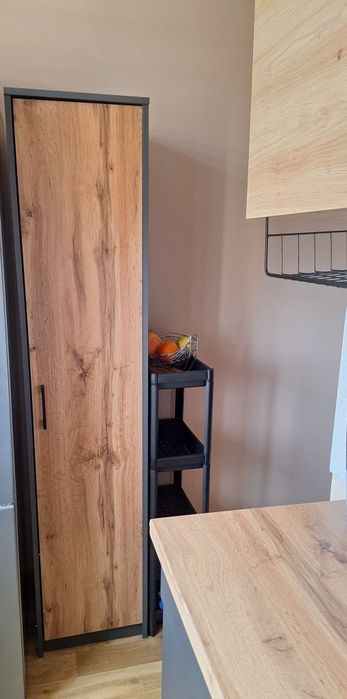 Szafka słupek meblowy odbiór I poł. Marca