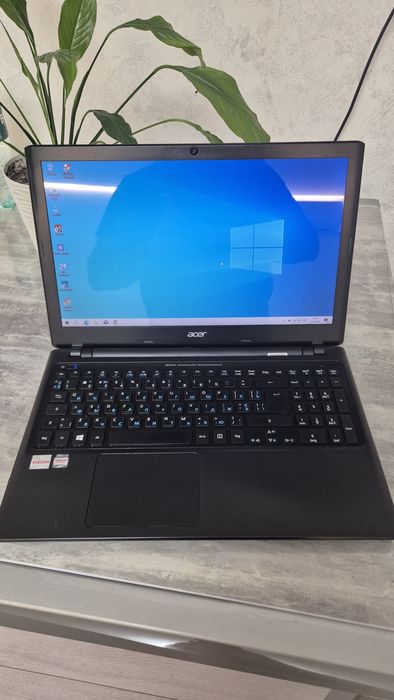 Ноутбук Acer v5-551g