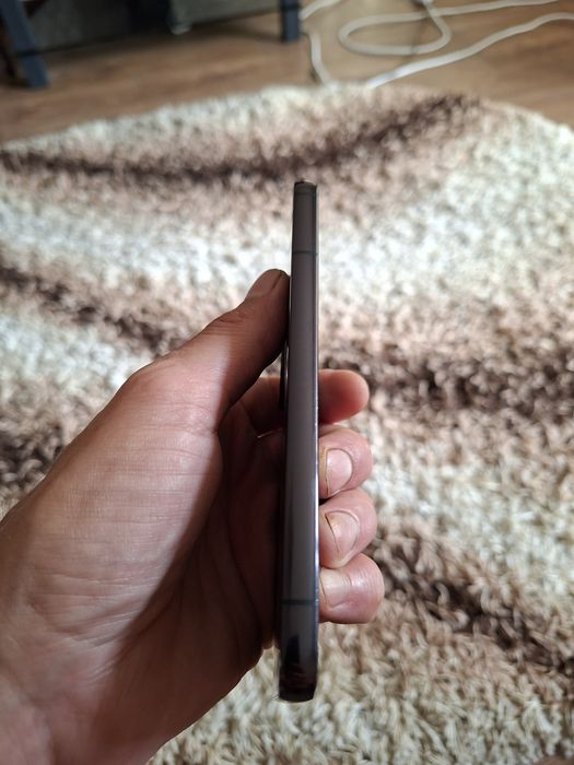 Продам Samsung galaxy s 22  8/128