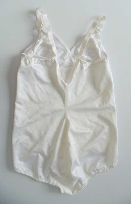 Marks&Spencer nowe body wyszczuplające modelujące 95C