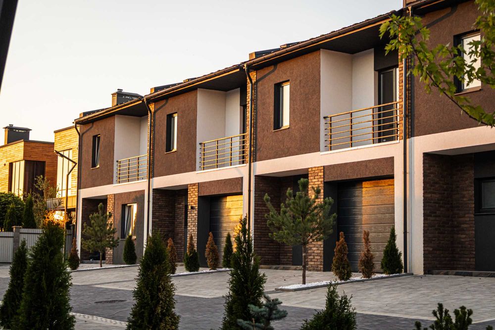 Продається готовий ТАУН ХАУС з міськими комунікаціями вул. Спортивна