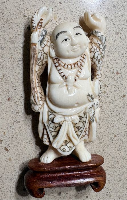 Linda preciosa antiga figura asiática Happy Buda esculpida e assinada