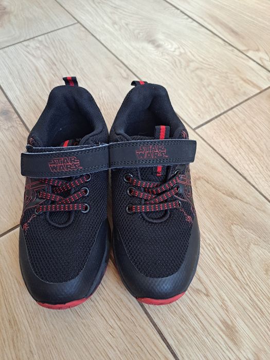 Adidasy r.30 chłopięce święcące