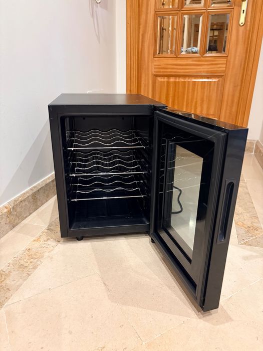 Cave de Vinhos La Sommelière