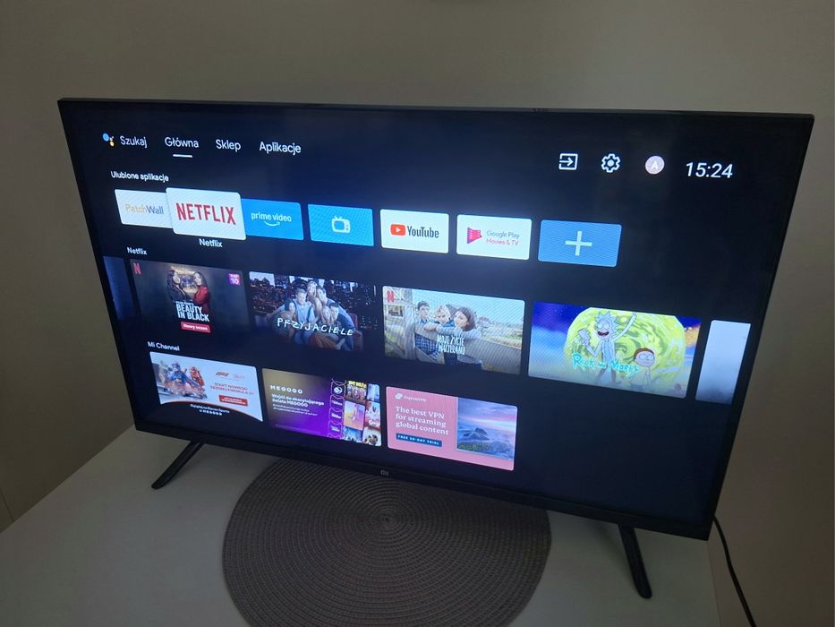 Telewizor Android Wifi Yotube Netflix DVBT2 Hevc bezramkowy polecenia glosowe