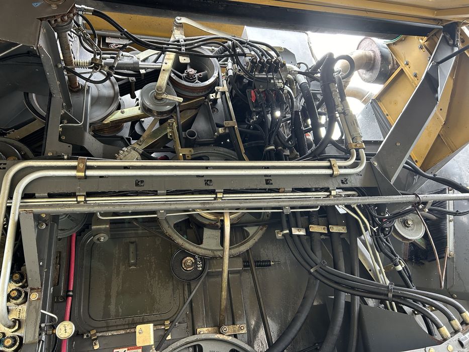 Комбайн Claas Cat Lexion 740