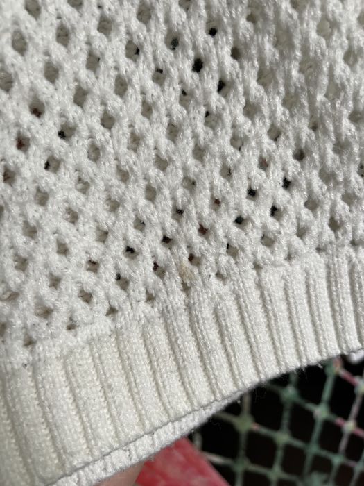 Biały damski ażurowy krótki luźny sweter z dziurkami H&M Divided [L]