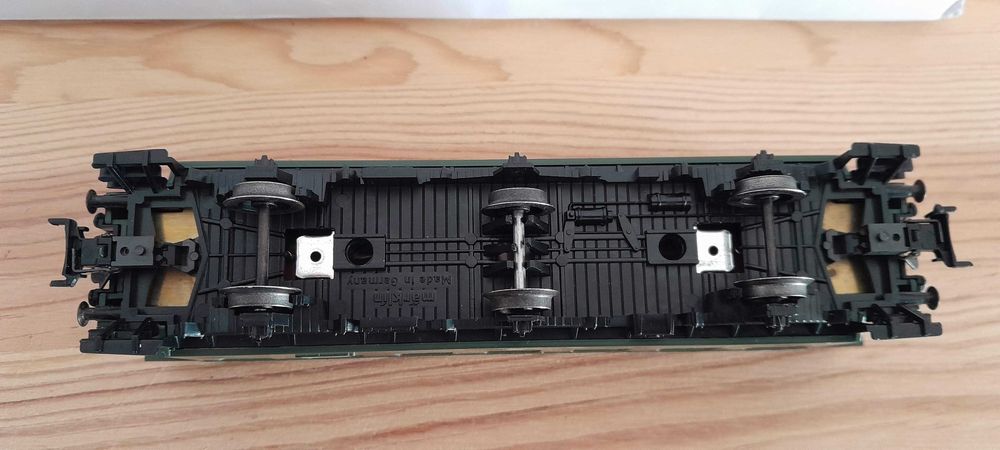 Carruagem de 2ª classe, três eixos-Marklin 4318-na sua caixa original