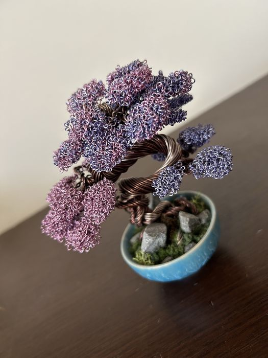 Ręcznie wykonane drzewko bonsai z drutu