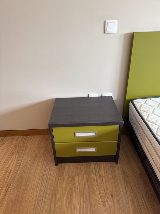 Mobilia de quarto completo com televisão
