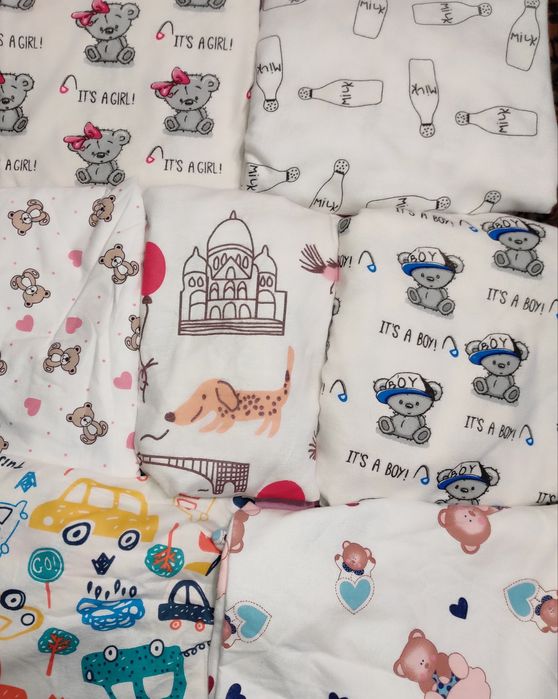 Простирадло байкове в дитяче ліжечко