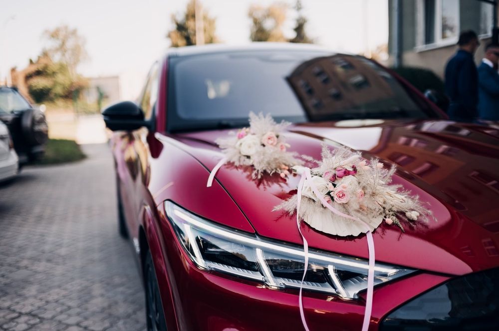 Auto do ślubu limuzyna samochód do ślubu