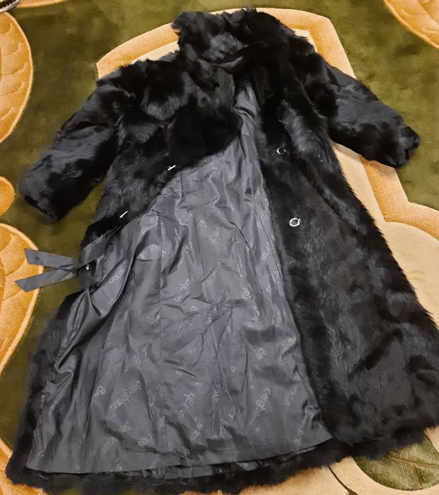 Продаю шубу длинную,из козьего меха