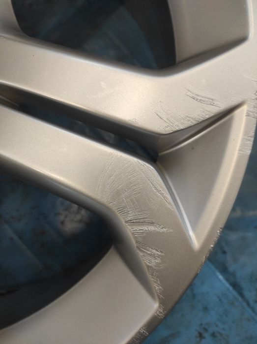 Felgi aluminiowe OPEL R 17 4x100 Czujniki