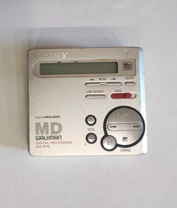 Продам плеер Sony MD Walkman MZ-R70 мини диск