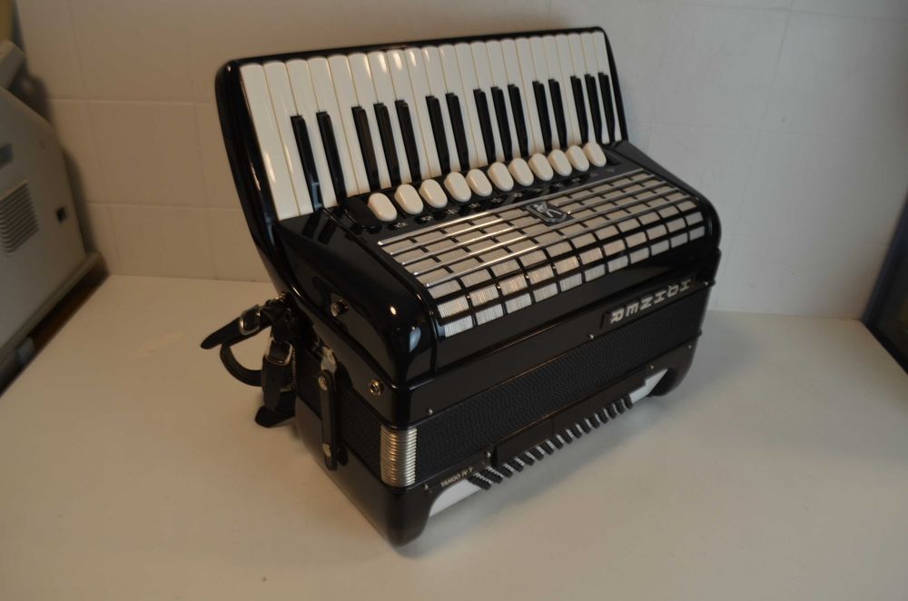 Acordeao Hohner Tango IV P 4 Voz 96 Baixox, N . 294