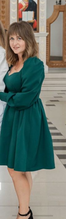 Сукня зеленого кольору розмір м