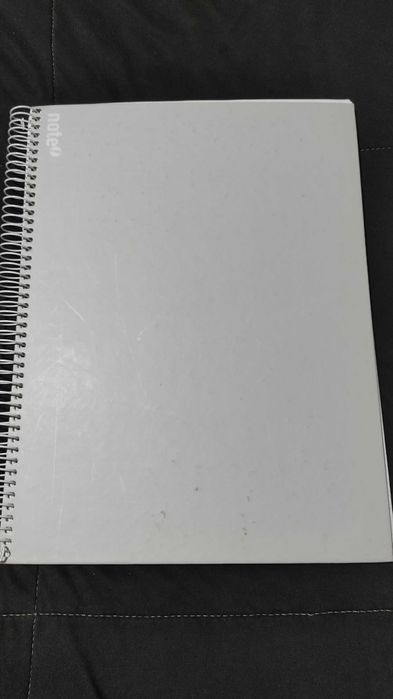 Cadernos, lápis e outros