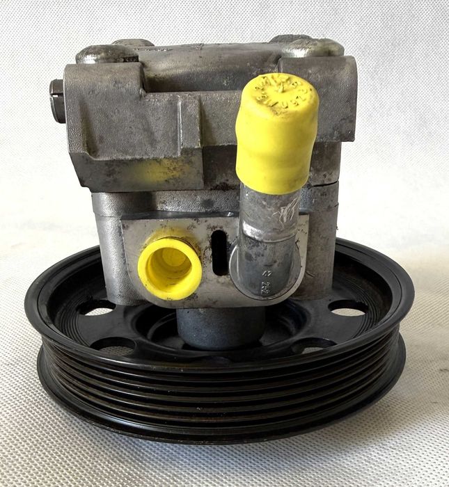 pompa wspomagania aston martin v8 vantage one-77 6G333A696AD