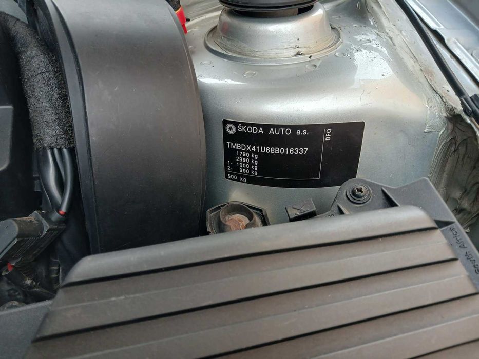 Шкода Октавія 2008 рік 1,6 МРІ  бензин-газ