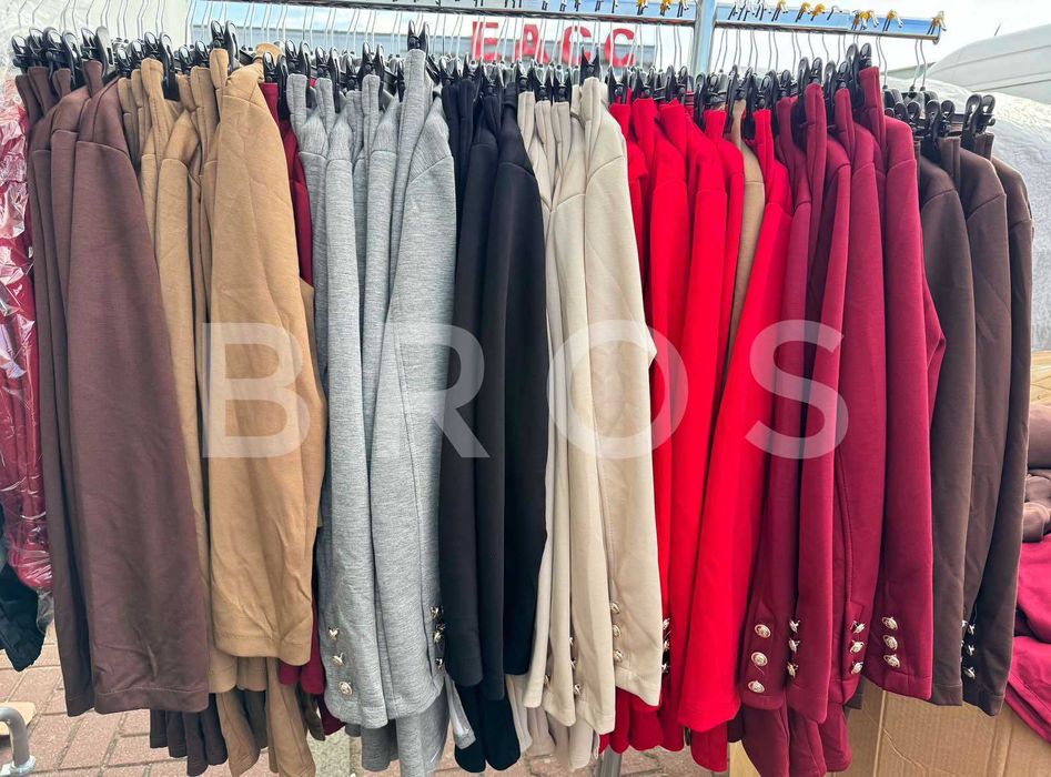 Komplet żakiet i spódnica midi,guziki