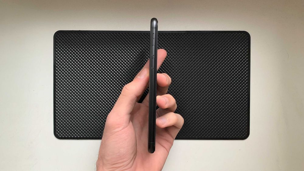 Как новый - iPhone SE 2020 - 64 гб - 85% АКБ - NEVERLOCK - BLACK