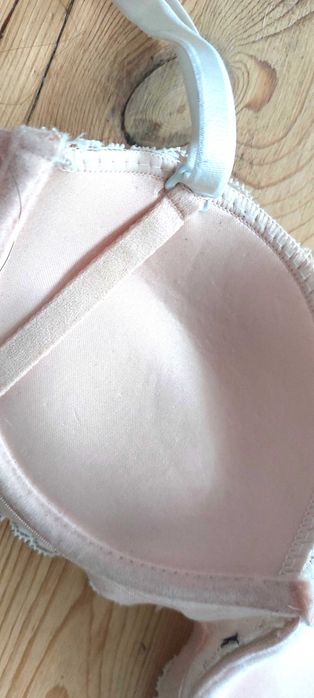 biustonosz bralet braletka balkonetka koronkowa push piekna