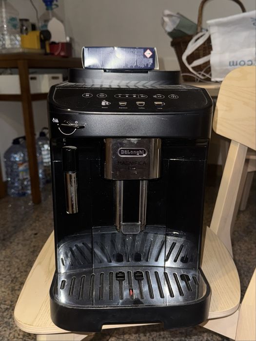 máquina de café automática De’Longhi Magnifica Evo - ECAM290.22.B