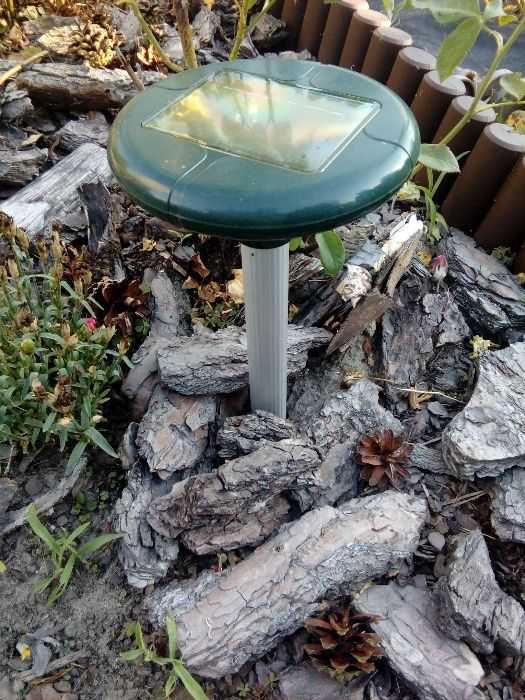 Solarny odstraszacz KRETÓW I GRYZONI - GRUNTOWY