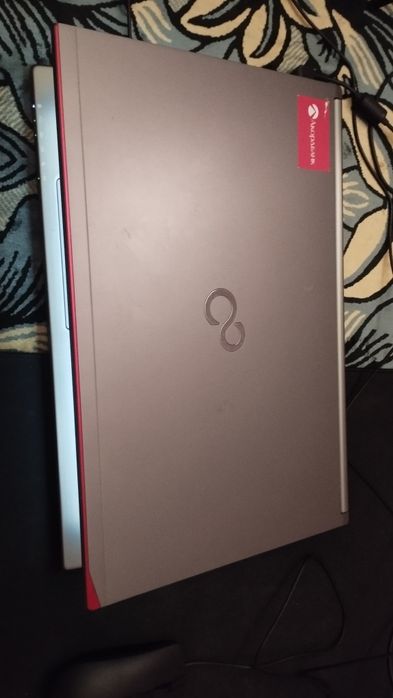 Fujitsu Lifebook E756 i5 8GB 256SSD