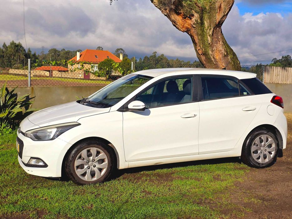 Hyundai i20 1.1 CRDI – 2017 - 2 Lugares