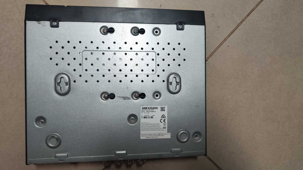 Kit gravador CCTV Hikvision 8 canais HWD-6108MH-G2 + 3 Câmaras de Cor