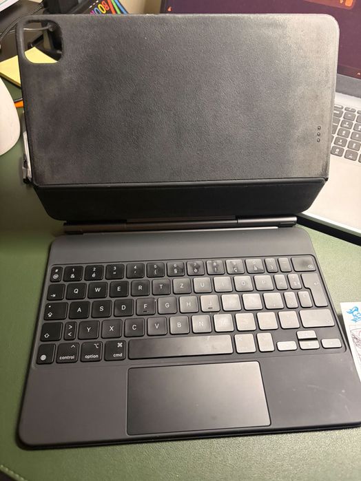 Apple Magic Keyboard do iPad Pro 1-4 gen 11 cali Francuska