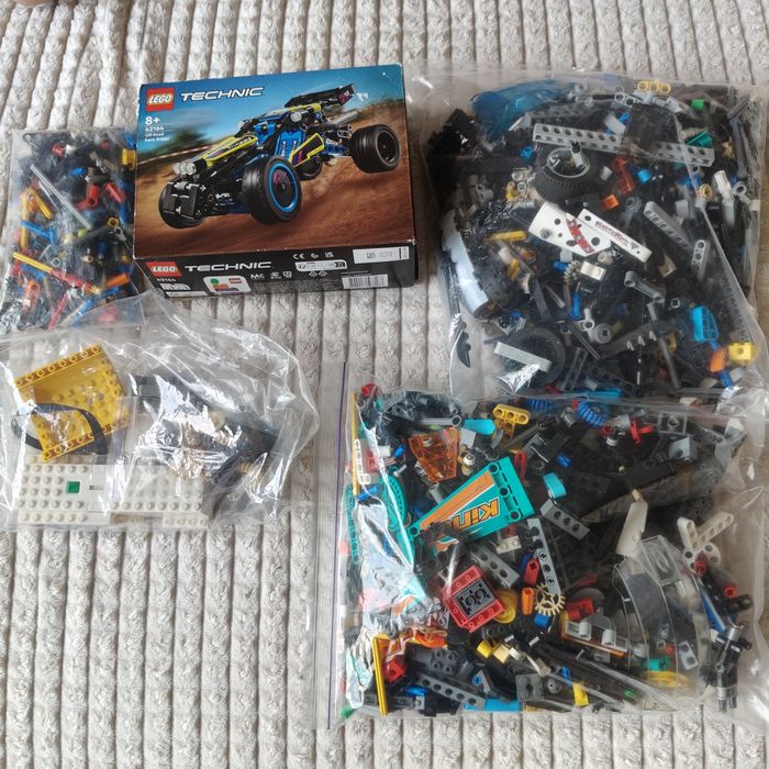 Lego Technic, оригінал. Чиста вага 1,75 кг. Ціна  900 грн за кг.