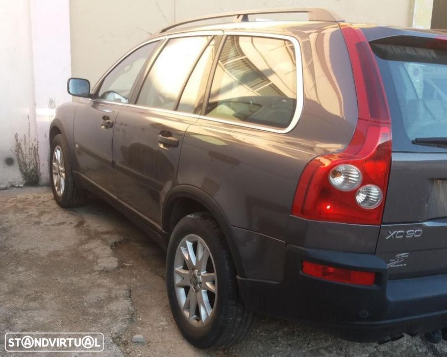 Volvo XC 90 D5 AWD de 2005 para peças