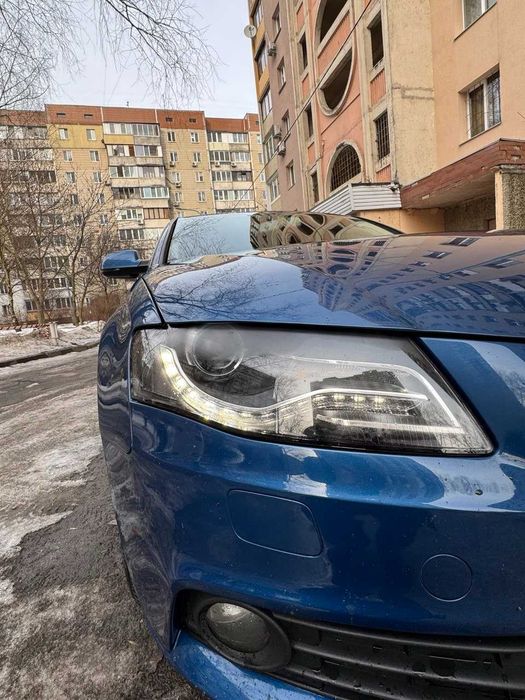 Audi A4 2009 року