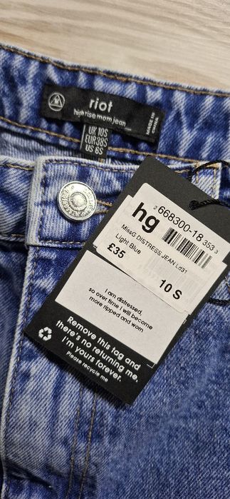 Misguided джинси riot. High rise mom Jean 38S