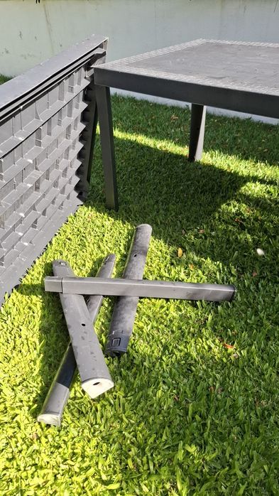 Mesa exterior de plástico