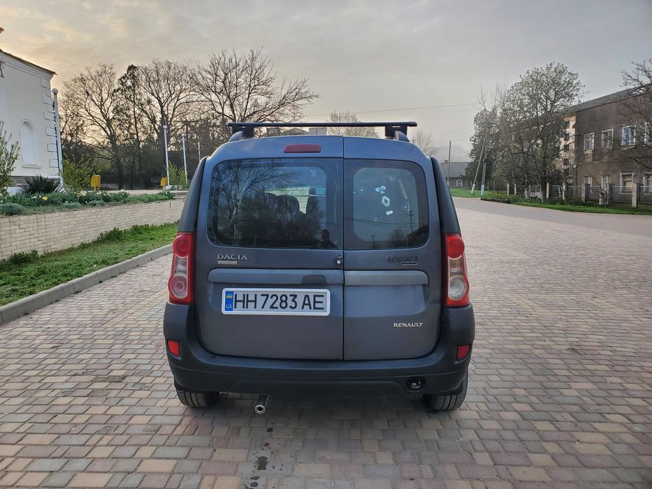 Dacia Logan MCV 7 місць