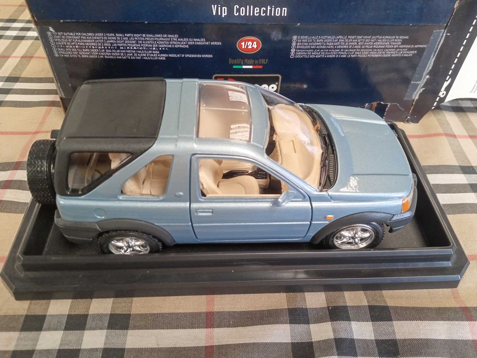 1/24 Land Rover Freelander - Bburago