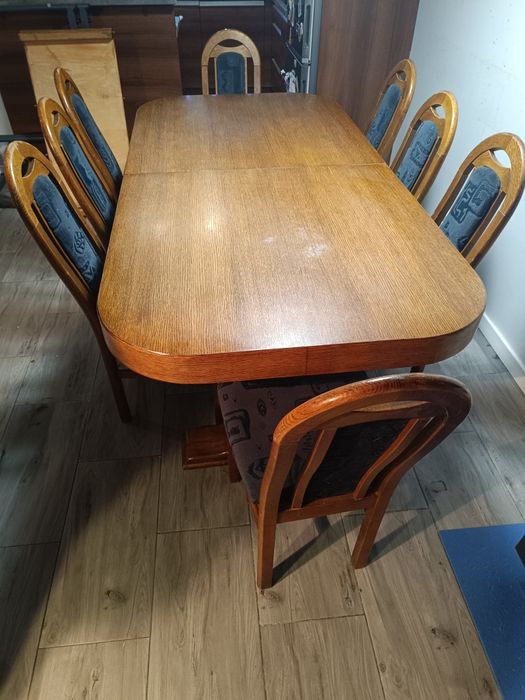 Rozkładany stół drewniany - dębowy + 8 krzeseł