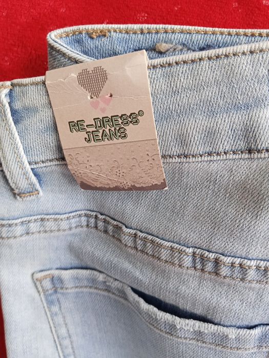 Nowe dżinsy redres