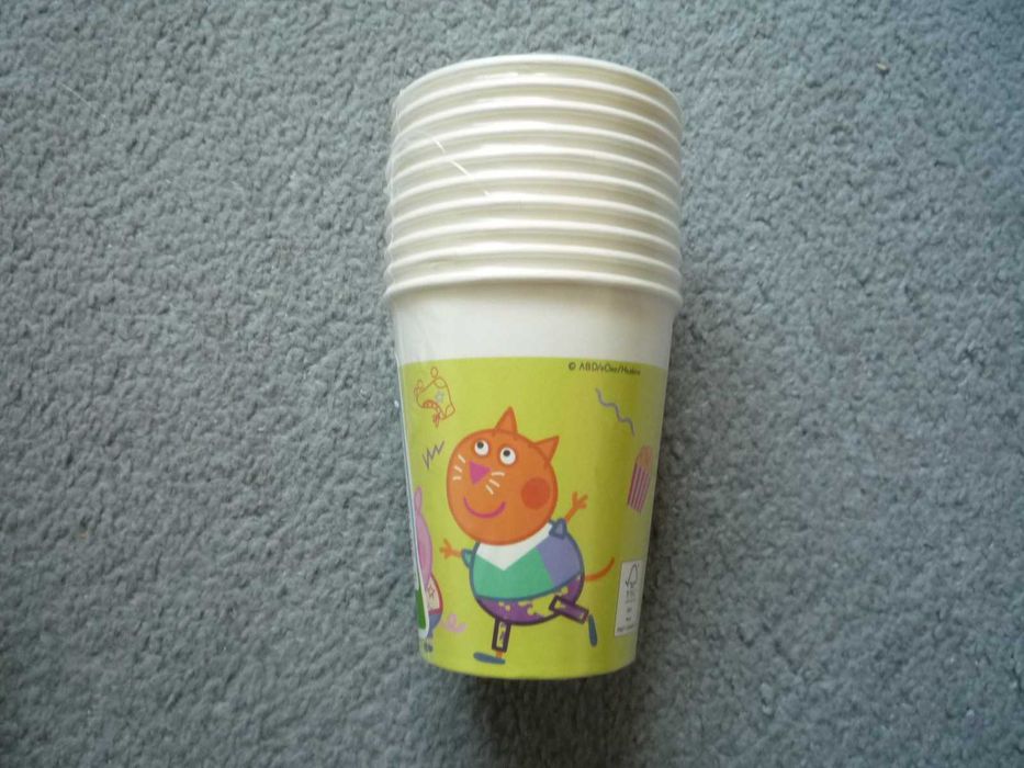 15 sztuk Kubki papierowe 200ml Świnka Peppa Bal Urodziny dziecka