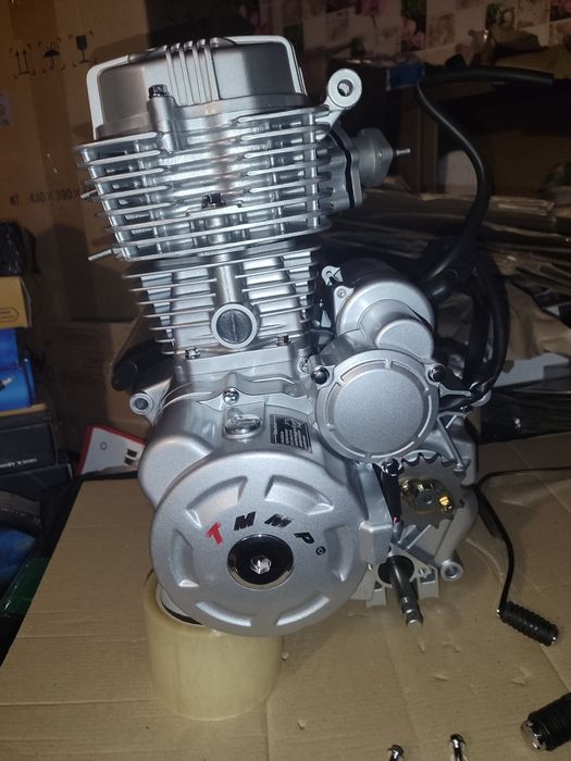 Двигун на квадроцикли 3+1 реверс автомат і механіка,і на мотоцикли