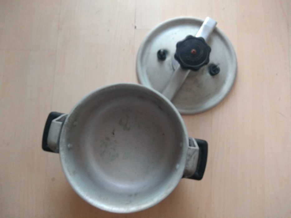 szybkowar aluminiowy