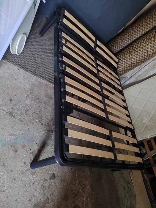 Cama de casal com colchão possibilidade de entrega