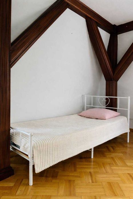 750  злотых месяц проживания. Хостел ! Hostel Warszawa Район Wilanów