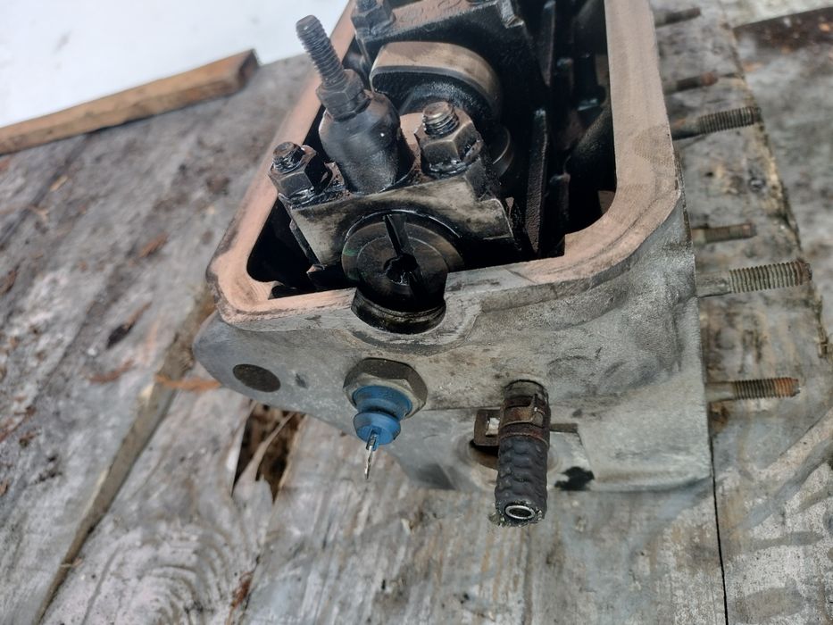 Гбц головка блоку VOLKSWAGEN TRANSPORTER T4  1.9 TD 68KM ABL 028103374